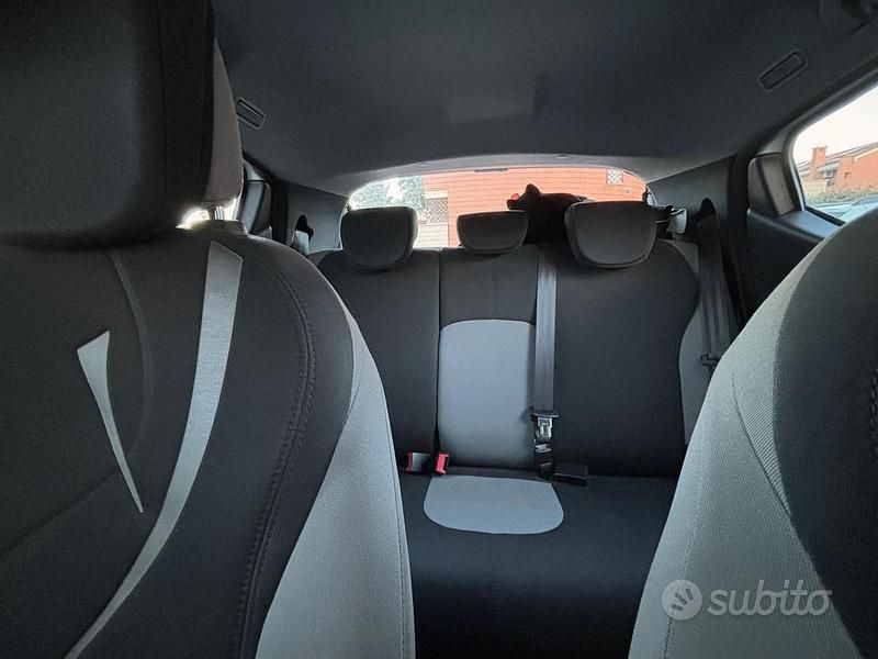 Usata Lancia Ypsilon Silver 69 CV (50 kW) 2014 Bianco Utilitaria