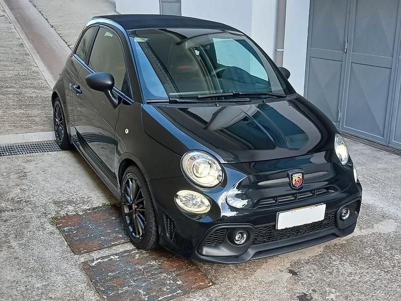 Nero Usata 2022 Abarth 695C Cabrio | 21.900 € (Super prezzo) - Immagine 1/4