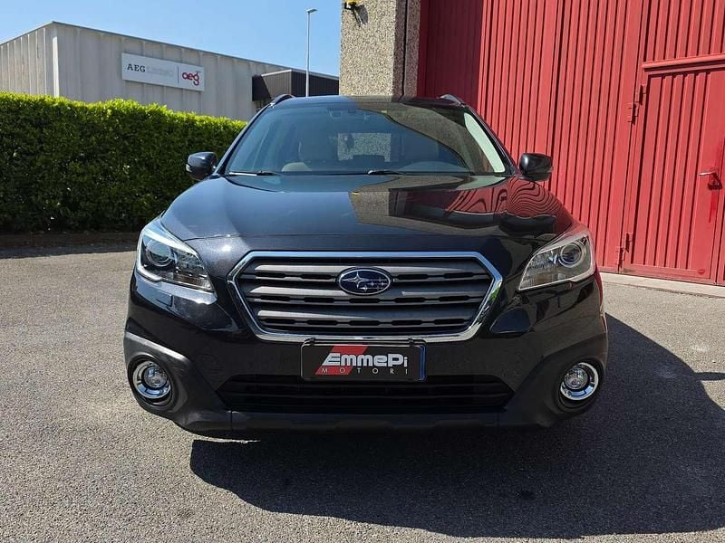 Usata Subaru Outback 175 CV (128 kW) 2015 Grigio Station wagon