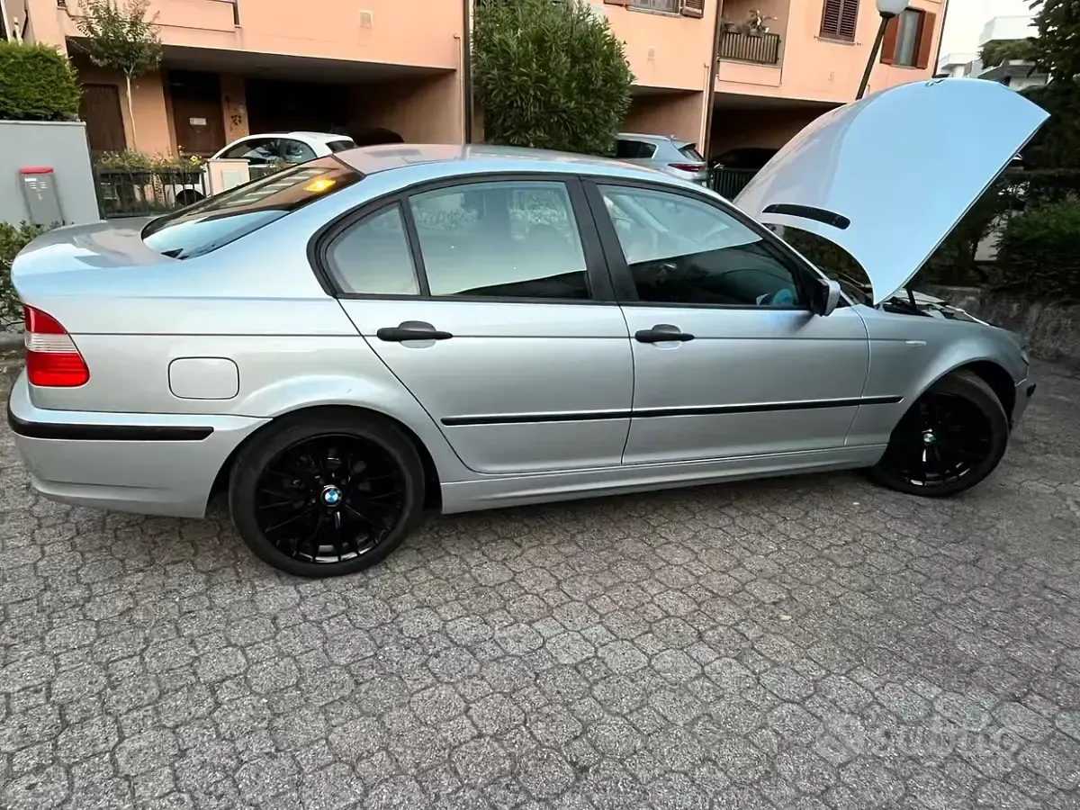 Usata BMW 316 116 CV (85 kW) 2003 Grigio Berlina