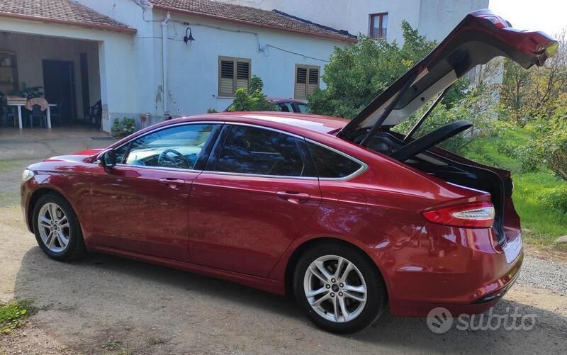 Rosso Usata 2016 Ford Mondeo Berlina | 10.000 € (Buon prezzo) - Immagine 1/4