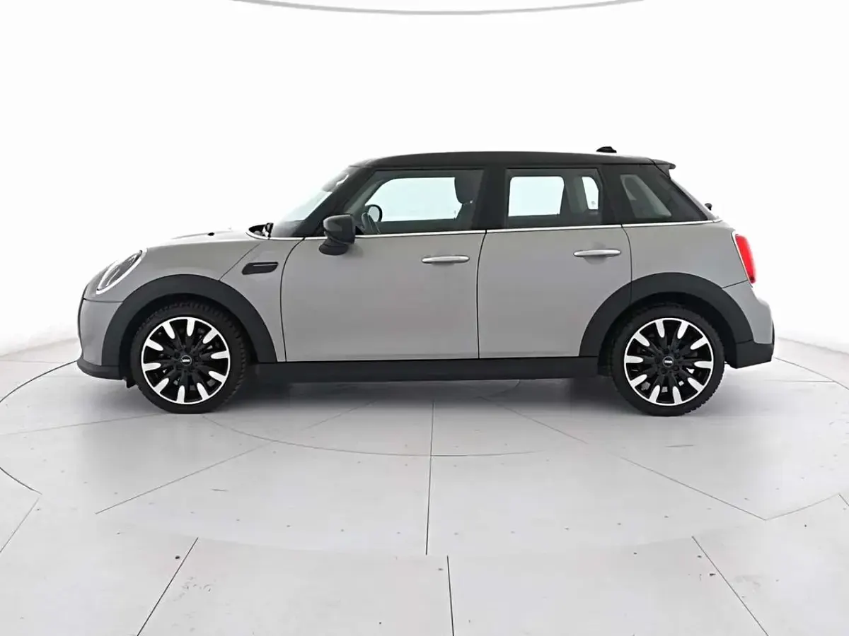 Usata Mini Cooper Essential 136 CV (100 kW) 2022 Melting silver iii Utilitaria