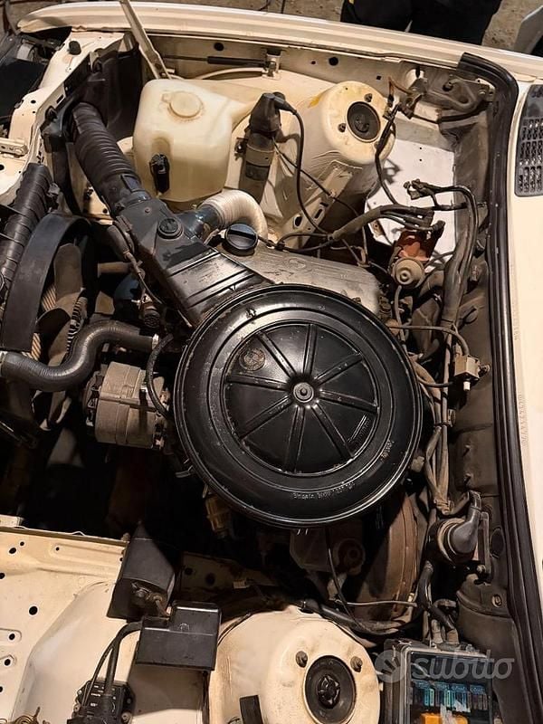 Usata BMW 316 Efficient Dynamics 1988 Bianco Berlina