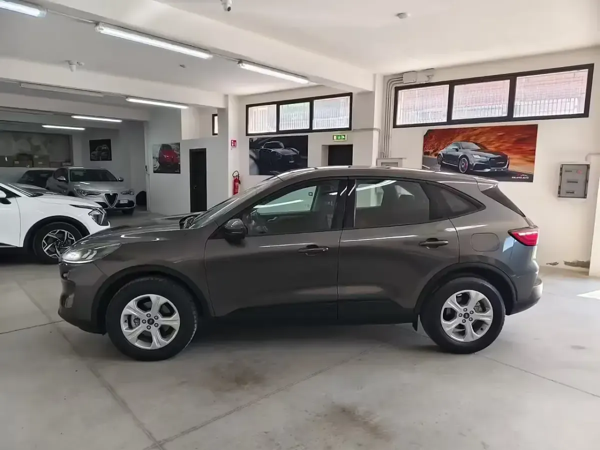 Usata Ford Kuga 150 CV (110 kW) 2021 Grigio SUV