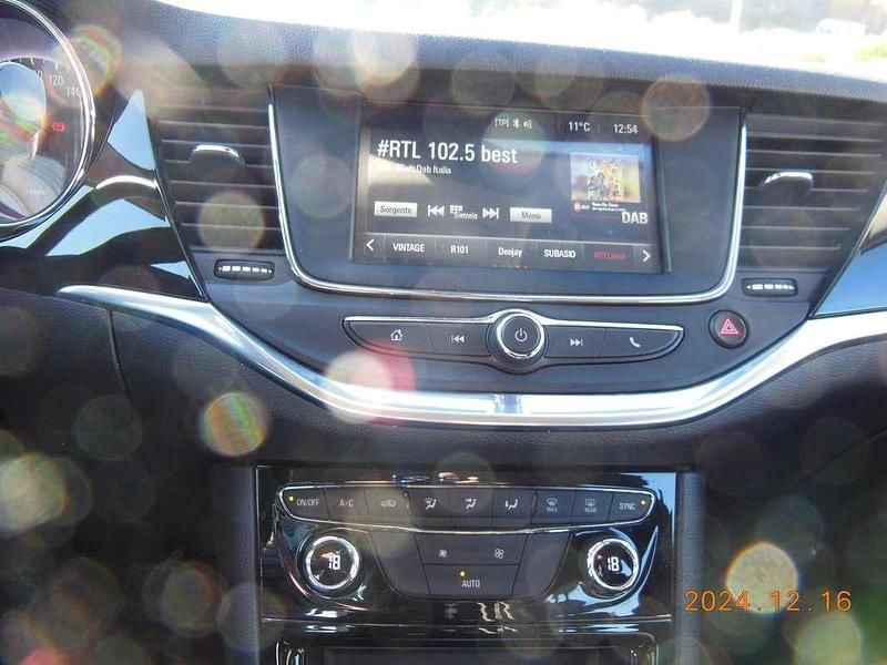 Usata Opel Astra Innovation 110 CV (80 kW) 2019 Nero Berlina