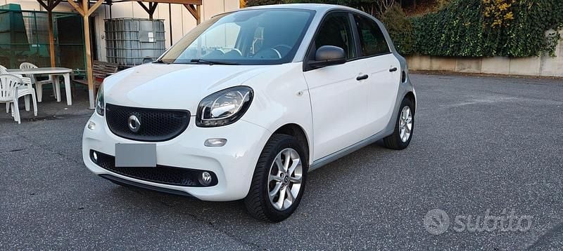 Usata Smart ForFour 71 CV (52 kW) 2017 Utilitaria