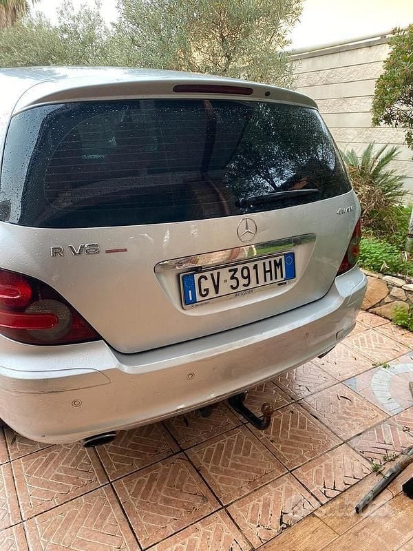 Usata Mercedes R280 198 CV (145 kW) 2008 Grigio Monovolume