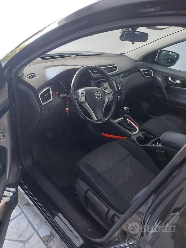 Usata Nissan Qashqai 115 CV (84 kW) 2017 Nero SUV