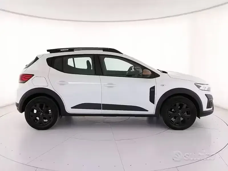 Usata Dacia Sandero Extreme 101 CV (74 kW) 2023 Bianco Utilitaria