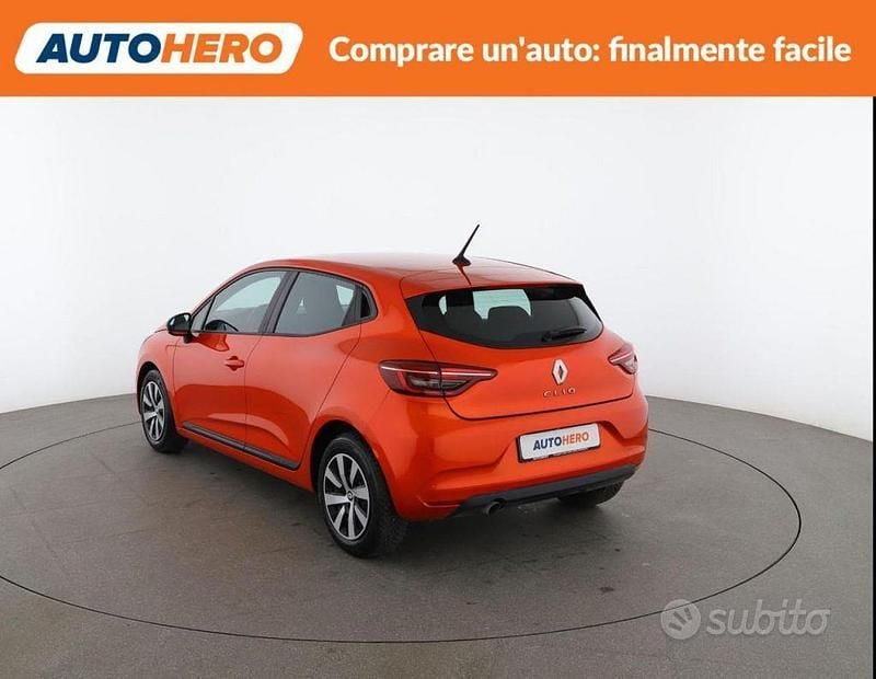 Usata Renault Clio V Equilibre 65 CV (47 kW) 2023 Arancione Berlina