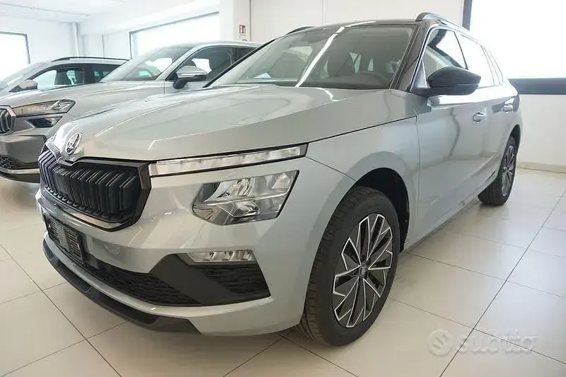 Nouvelle Skoda Kamiq 116 ch (85 kW) 2026 Gris SUV