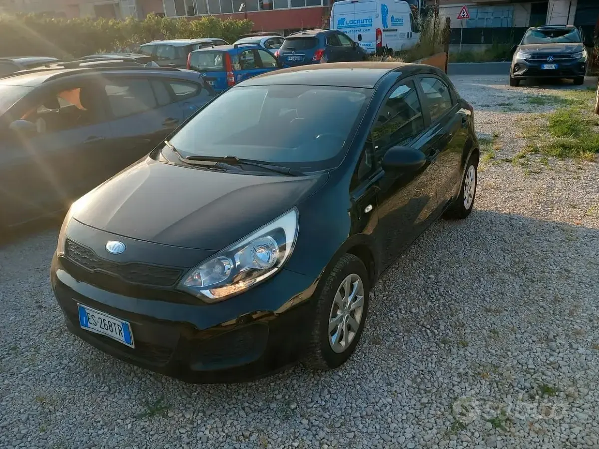 Usata Kia Rio GT 75 CV (55 kW) 2013 Berlina