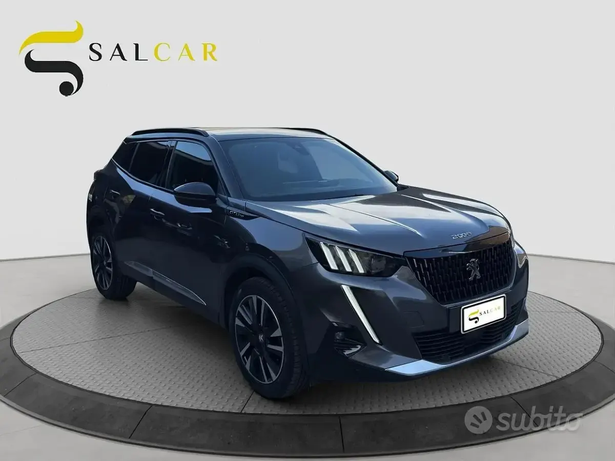 Usata Peugeot 2008 GT-line 131 CV (96 kW) 2020 Grigio SUV