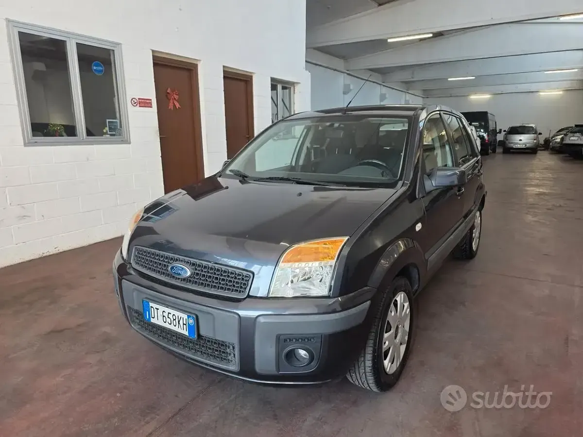 Usata Ford Fusion Titanium 68 CV (50 kW) 2009 Utilitaria