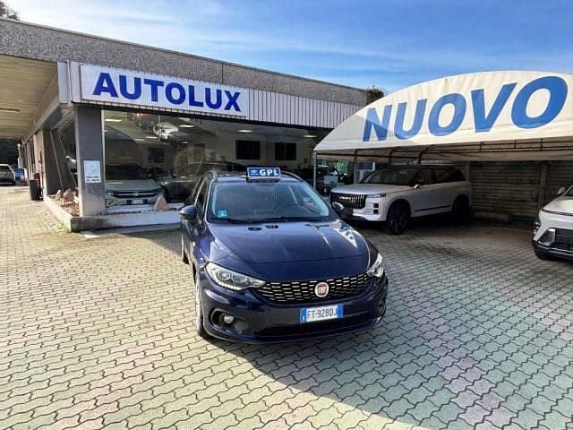 Usata Fiat Tipo Lounge 95 CV (69 kW) 2018 Blu Station wagon
