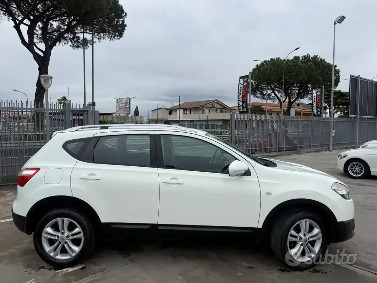 Usata Nissan Qashqai Tekna 110 CV (80 kW) 2010 Bianco SUV