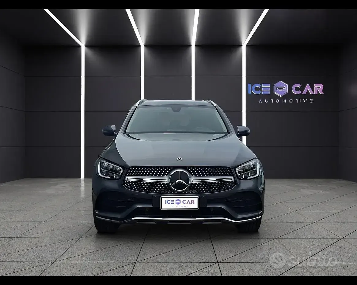 Usata Mercedes GLC220 Premium 194 CV (142 kW) 2022 Grigio SUV