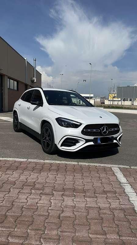 Usata Mercedes GLA200 Premium 150 CV (110 kW) 2024 SUV