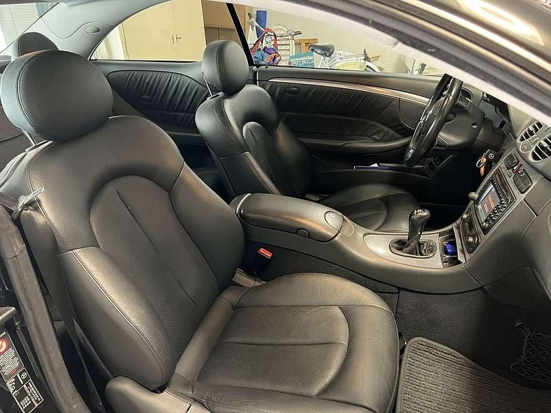 Usata Mercedes CLK240 Avantgarde 170 CV (125 kW) 2002 Coupé