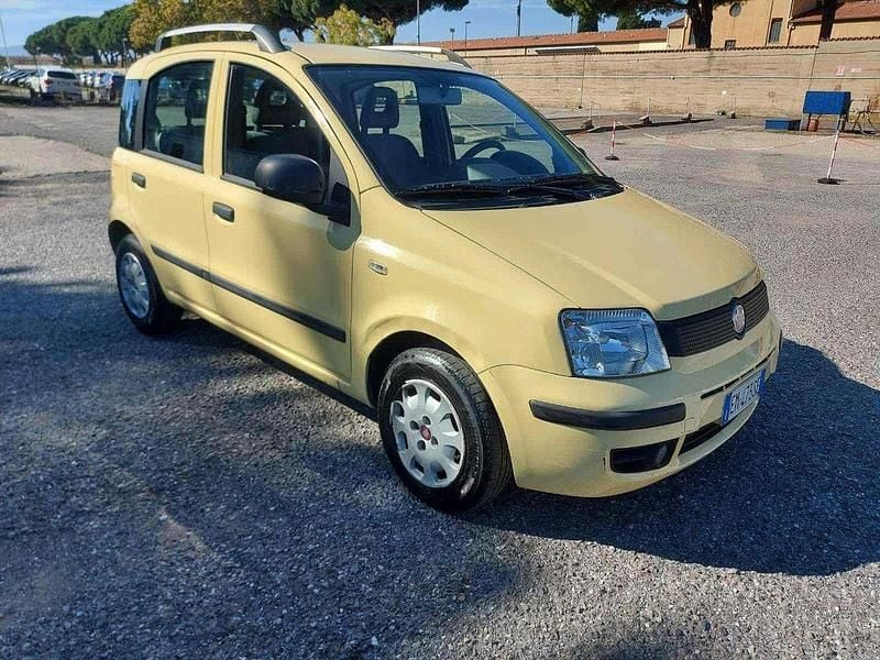Giallo Usata 2012 Fiat Panda Dynamic Tre volumi | 4350 € (Super prezzo) - Immagine 1/4