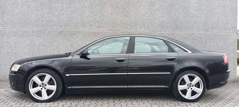 Usato 2006 Audi A8 4.1 Diesel 326 CV (10.400 €)
