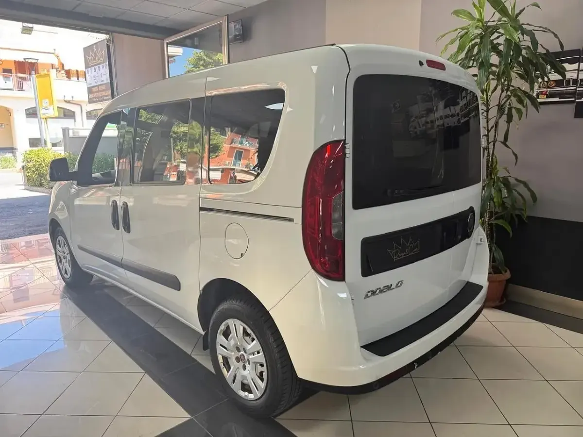 Usata Fiat Doblò Easy 95 CV (69 kW) 2021 Bianco Monovolume