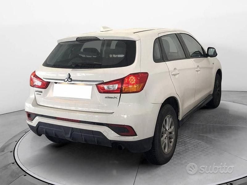 Usado Mitsubishi ASX Instyle 114 CV (83 kW) 2019 Blanco SUV