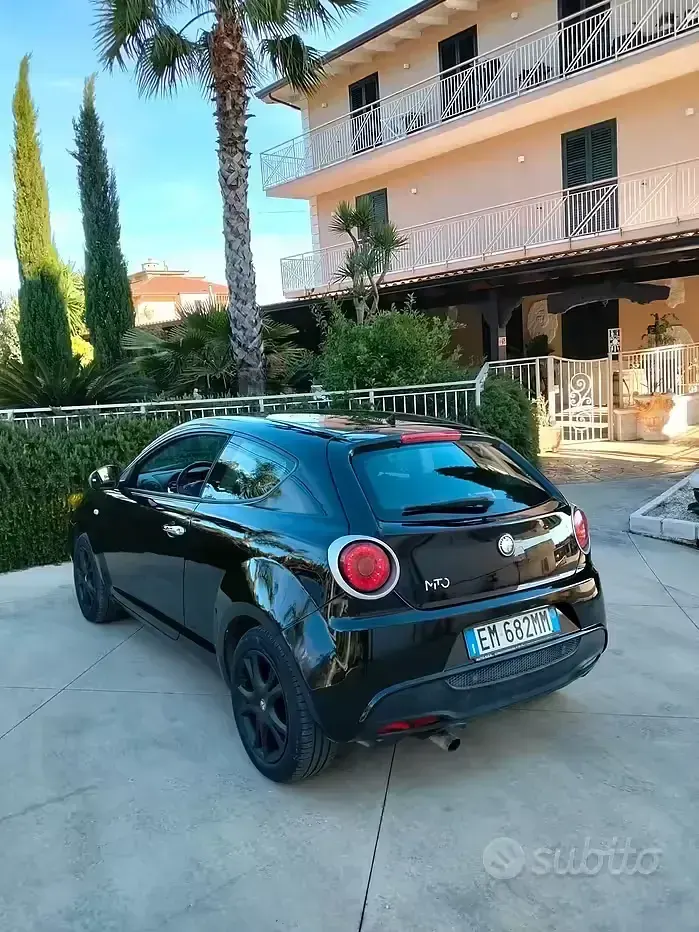 Usata Alfa Romeo MiTo 69 CV (50 kW) 2012 Nero Utilitaria