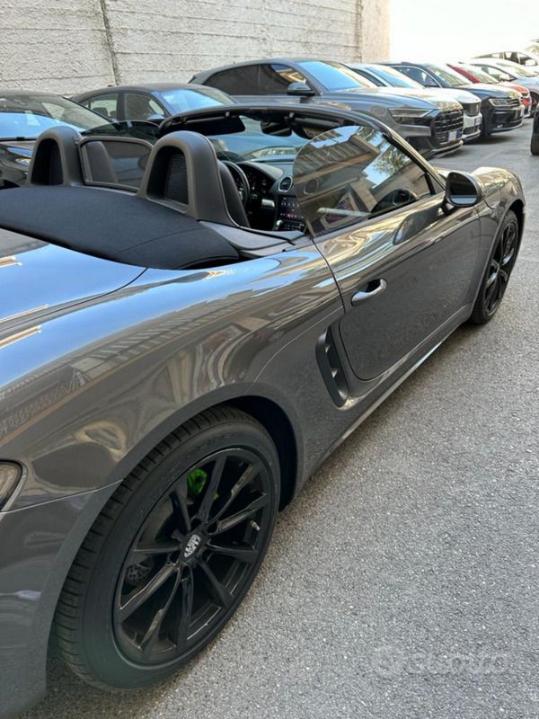 Usata Porsche 718 300 CV (220 kW) 2018 Grigio Cabrio