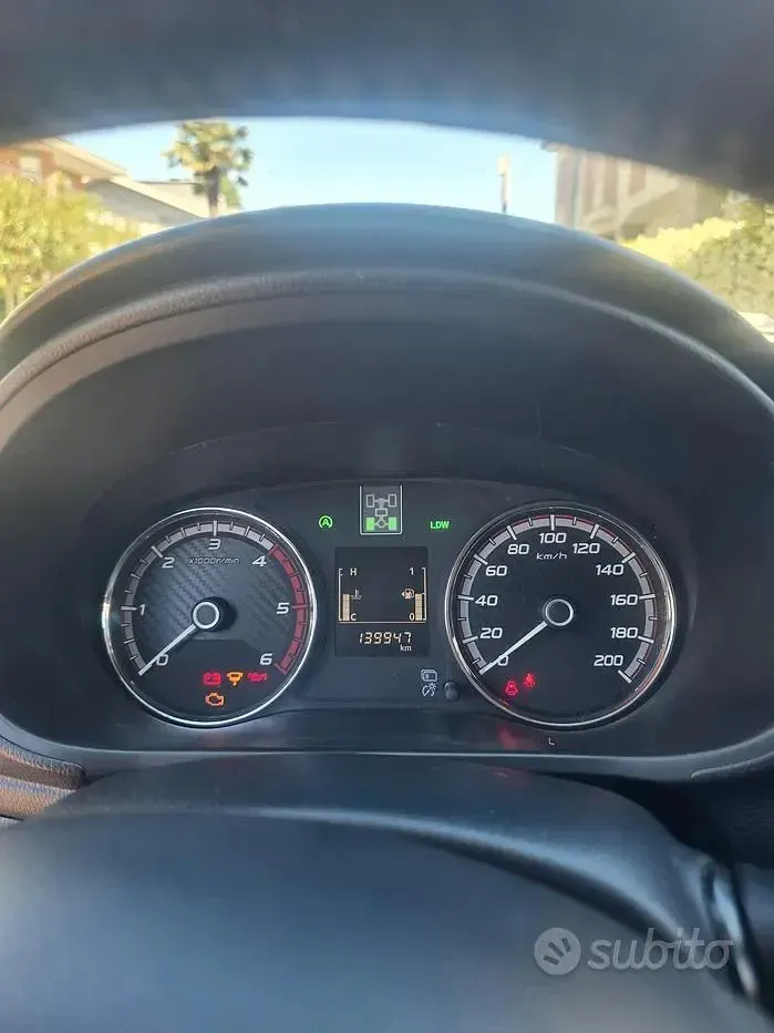Usata Mitsubishi L200 154 CV (113 kW) 2018 Nero Pick-up