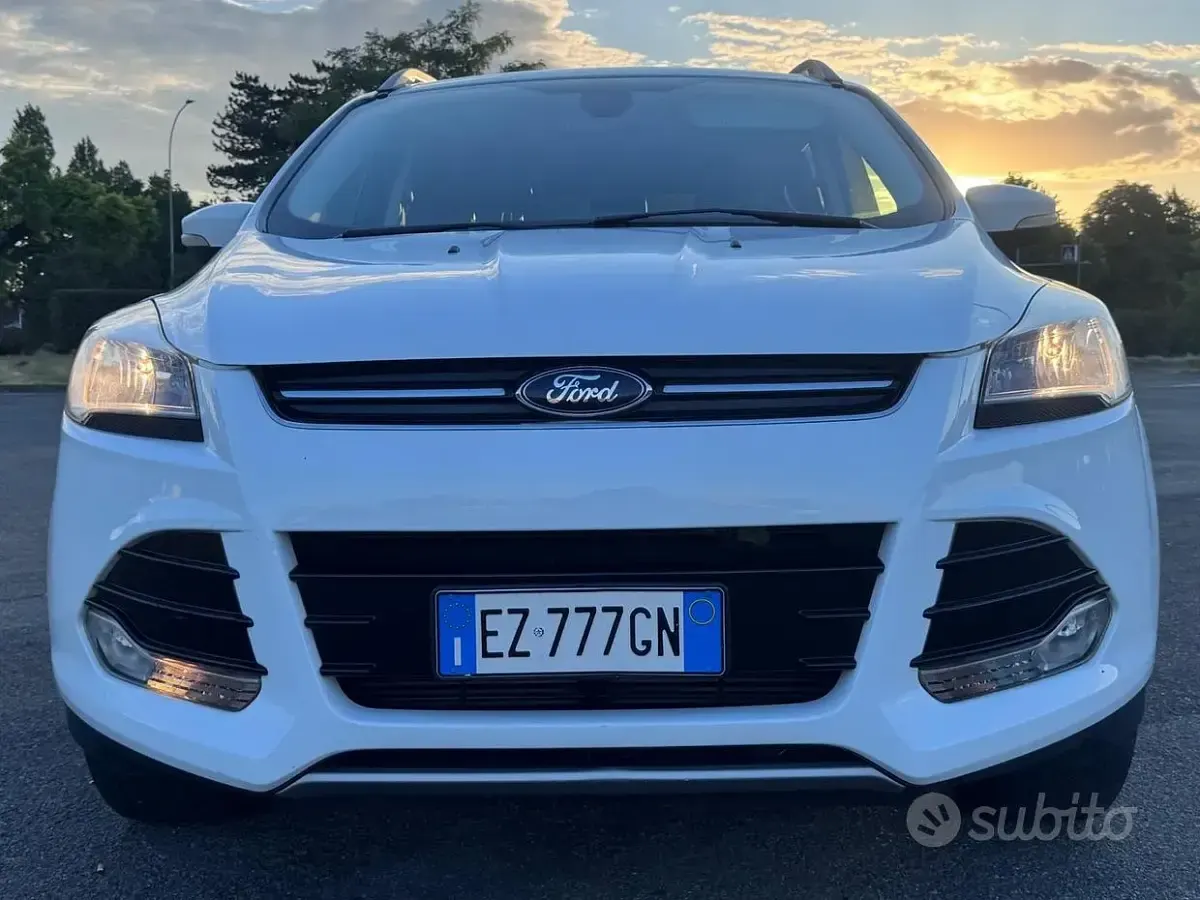 Usata Ford Kuga Titanium 150 CV (110 kW) 2015 Bianco SUV