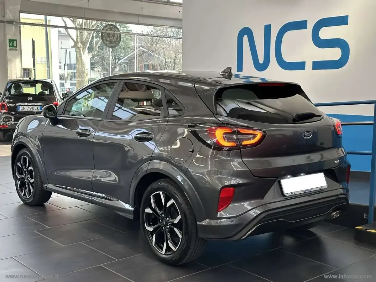Usata Ford Puma ST 124 CV (91 kW) 2022 Grigio SUV