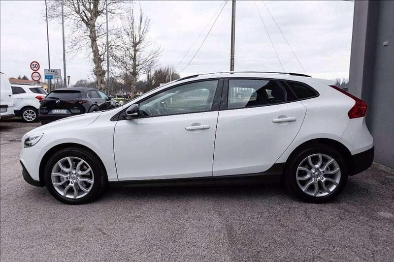 Usata Volvo V40 CC Summum 120 CV (88 kW) 2017 Bianco Station wagon