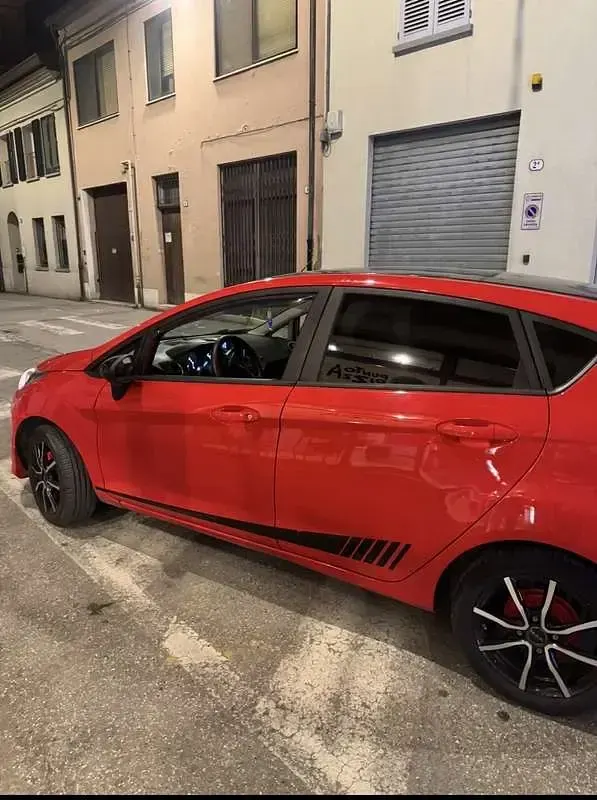 Usata Ford Fiesta Titanium 75 CV (55 kW) 2017 Utilitaria
