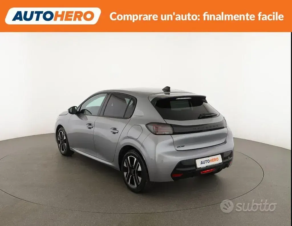 Usata Peugeot 208 101 CV (74 kW) 2024 Grigio Utilitaria