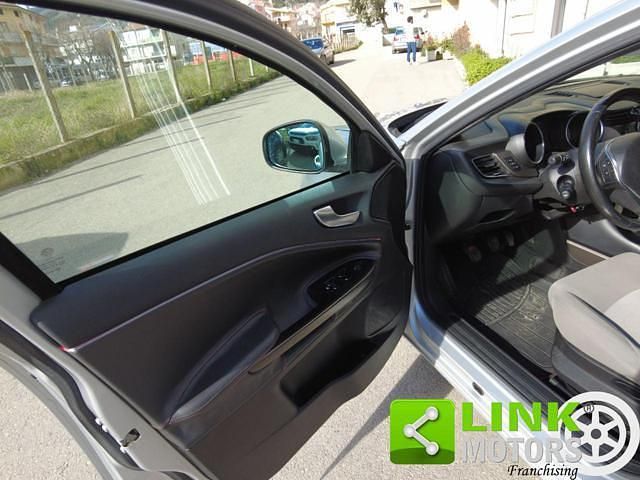 Usata Alfa Romeo Giulietta Exclusive 105 CV (77 kW) 2015 Grigio scuro Berlina