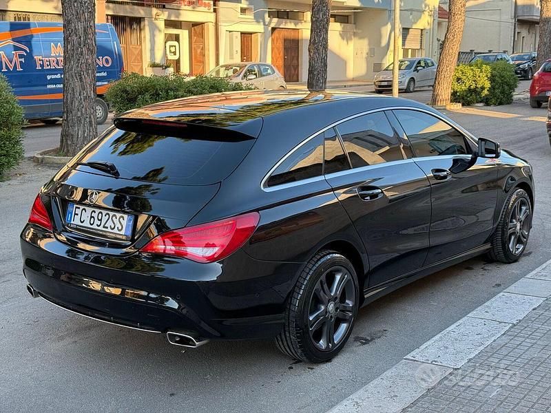 Usata Mercedes CLA220 Shooting Brake 170 CV (125 kW) 2016 Nero Station wagon