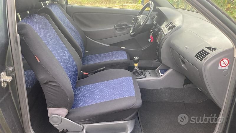 Usata Seat Ibiza 60 CV (44 kW) 2001 Grigio Utilitaria