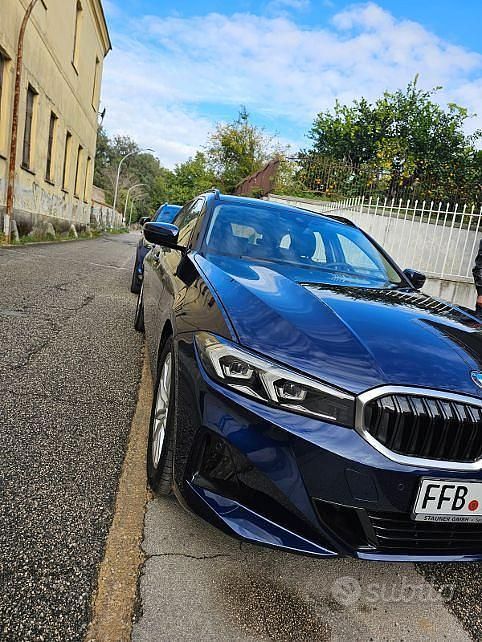 Usado BMW 318 156 CV (114 kW) 2024 Azul Familiar