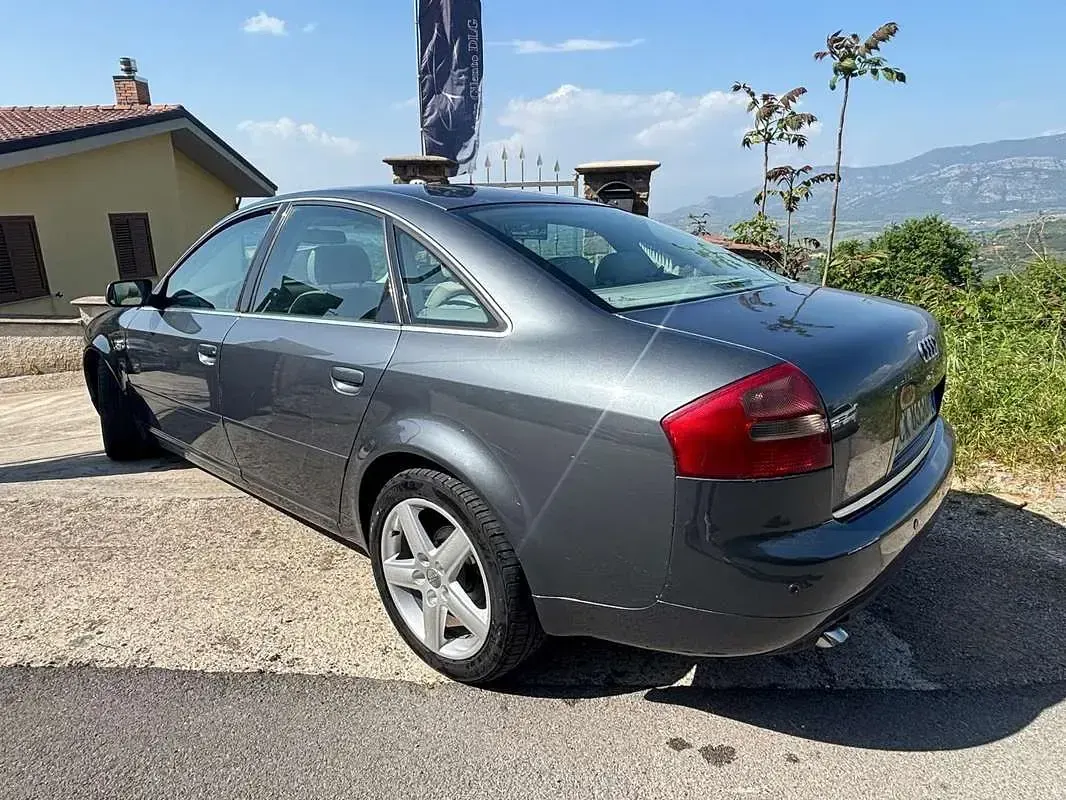 Usata Audi A6 Ambiente 179 CV (131 kW) 2003 Grigio Berlina