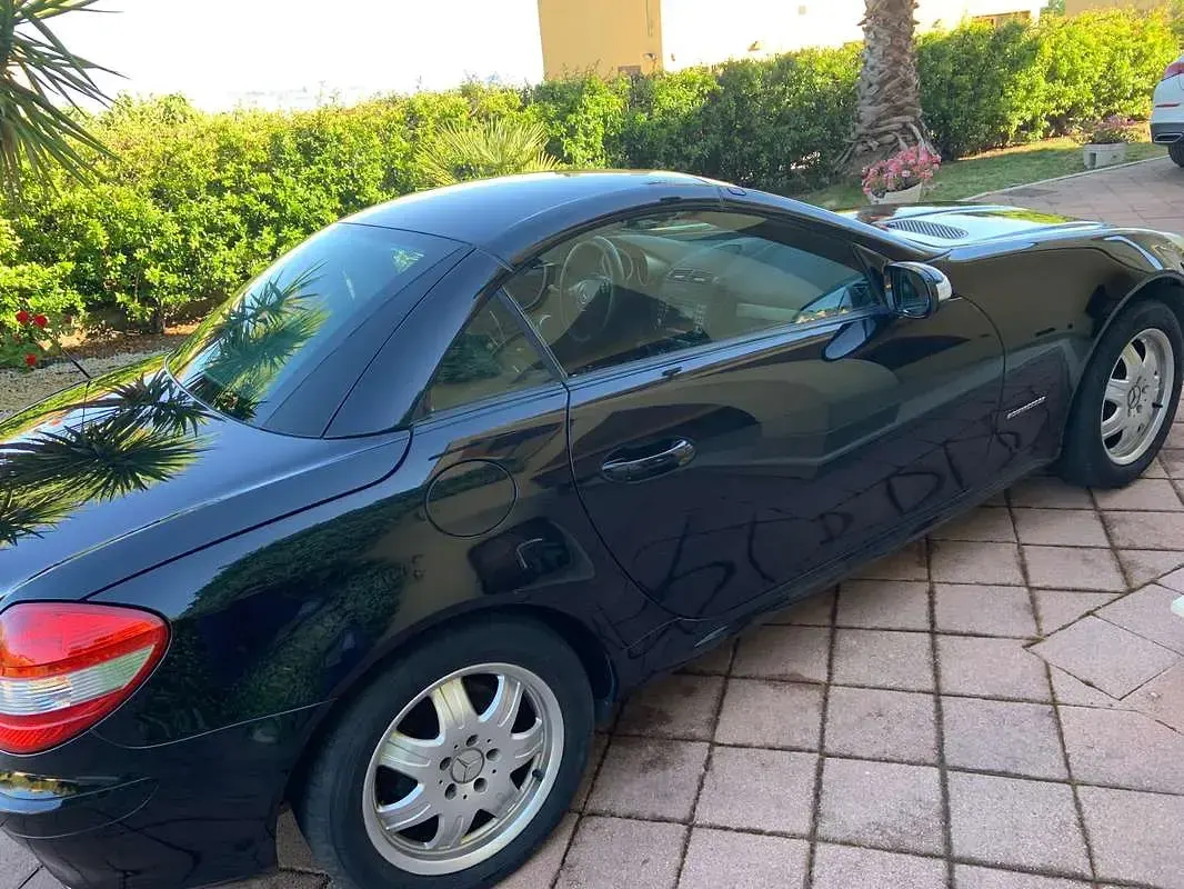Usata Mercedes SLK200 163 CV (119 kW) 2005 Nero Cabrio