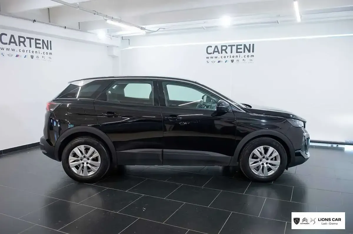 Usata Peugeot 3008 Active 131 CV (96 kW) 2022 Nero SUV