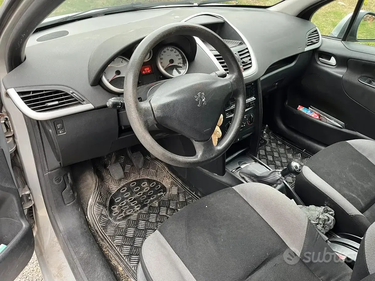 Usata Peugeot 207 70 CV (51 kW) 2006