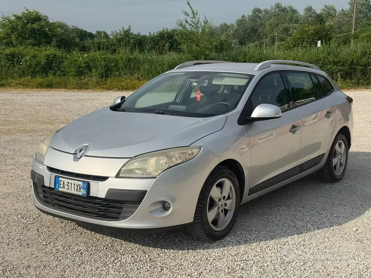 Usata Renault Mégane GrandTour Luxe 110 CV (80 kW) 2010 Grigio Station wagon