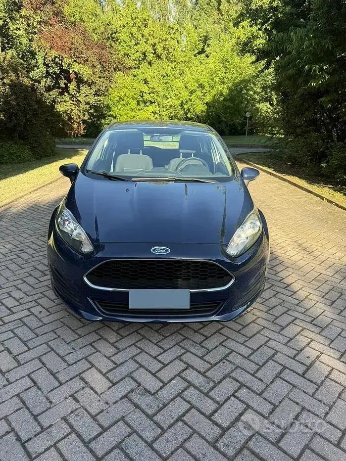 Usata Ford Fiesta 75 CV (55 kW) 2017 Bluazzurro Utilitaria