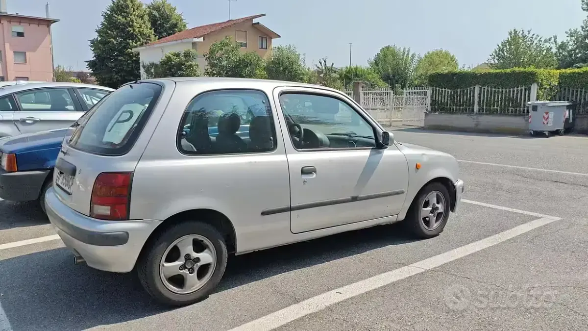 Usata Nissan Micra 75 CV (55 kW) 1997 Grigio Utilitaria