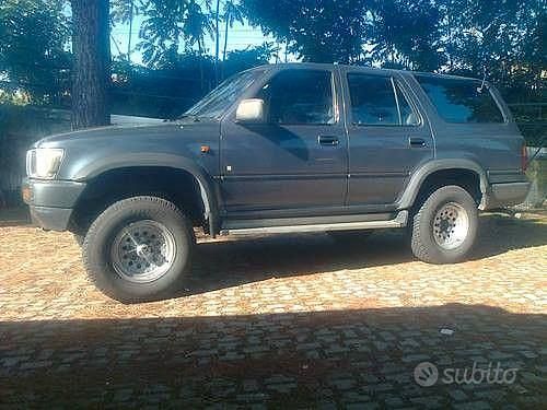 Usata Toyota 4 Runner 143 CV (105 kW) 1990 Grigio SUV