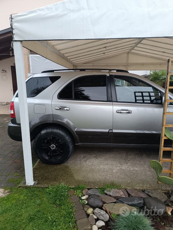 Usata Kia Sorento 140 CV (102 kW) 2004 Grigio SUV