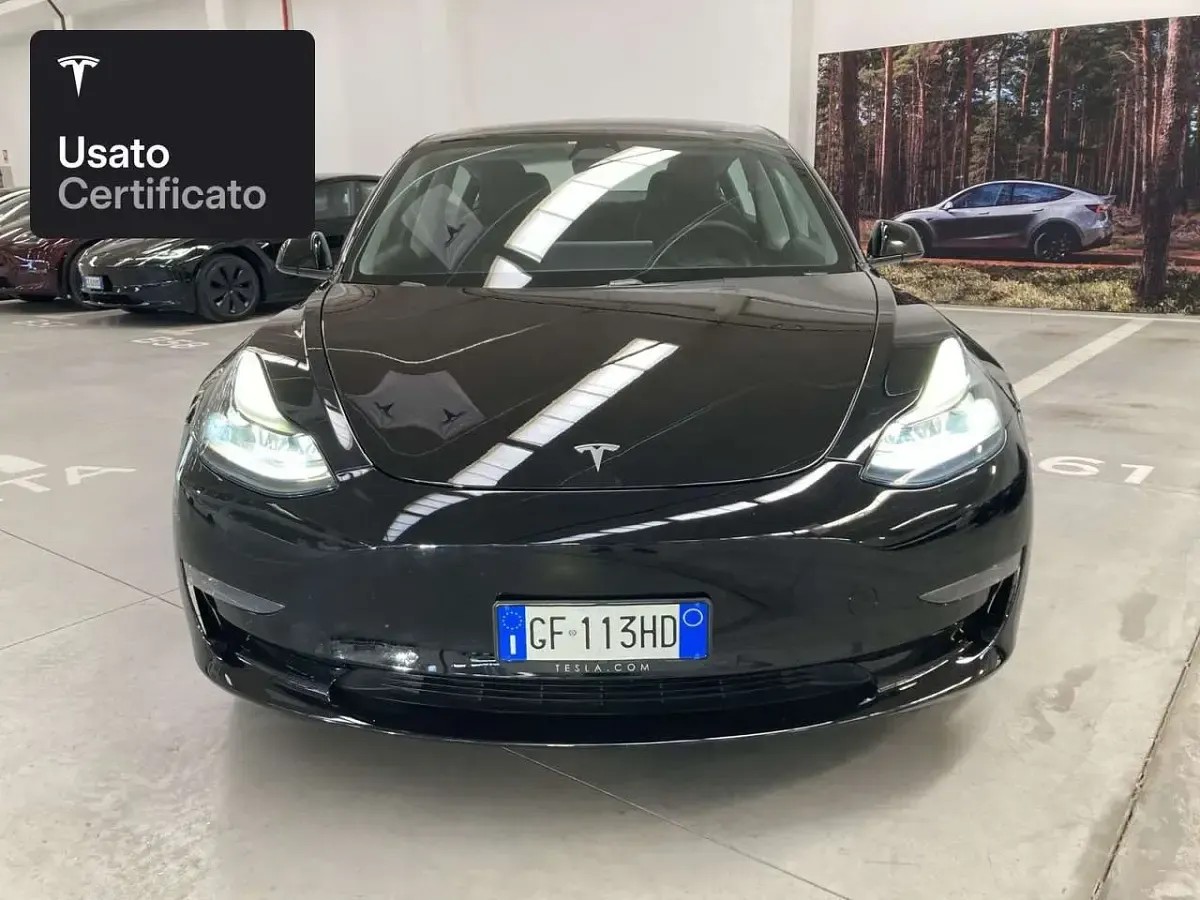 Usata Tesla Model 3 Long Range AWD 324 kW (441 CV) 2021 Solid black Berlina