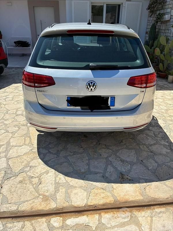 Usata VW Passat 120 CV (88 kW) 2018 Grigio Station wagon